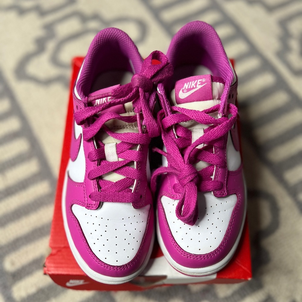 Fuchsia Nike Dunk Low Preschool